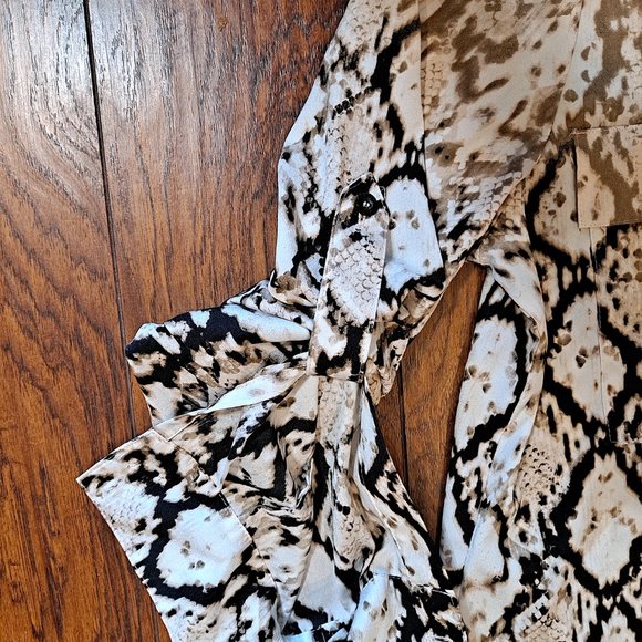 Calvin Klein Pink Ombré Snakeskin Blouse - Size Medium - Picture 5 of 8